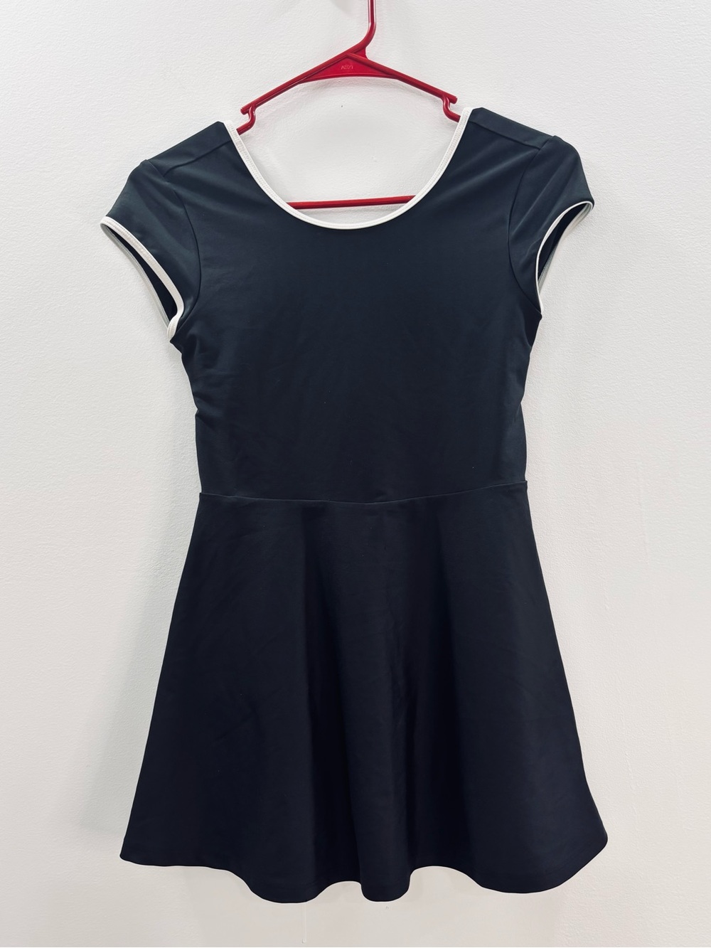 Old Navy Girls PowerSoft Heart-Back Athletic Dress XL 14-16 Black
